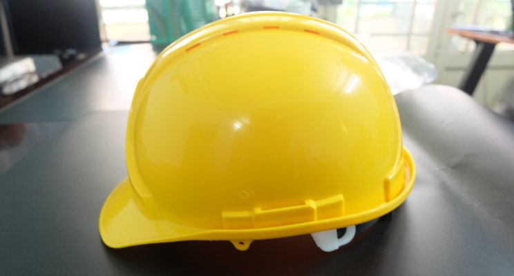 Nên hay không khi chọn lựa mũ bảo hộ lao động giá rẻ